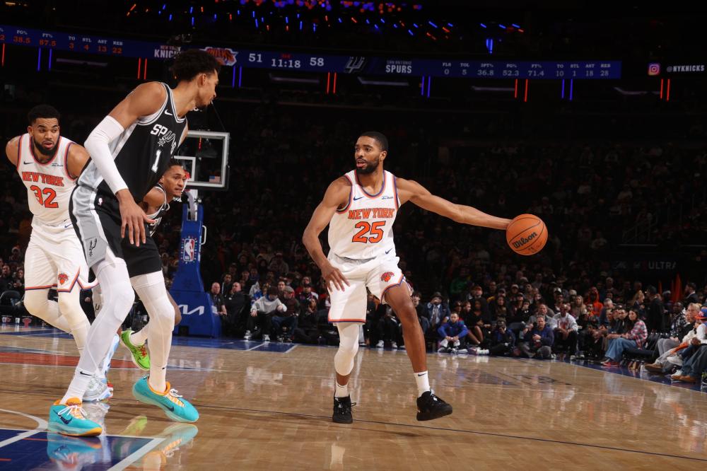 皇家马德里球员庆祝方式引人发笑